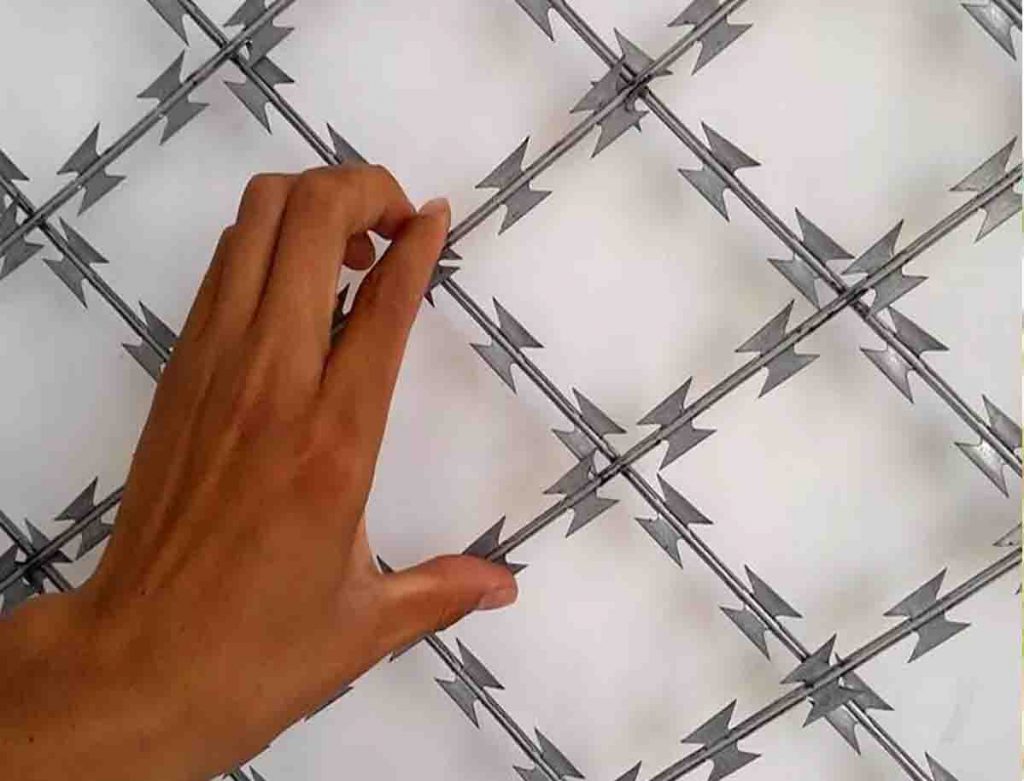 АКЛ - Армированная колючая лента